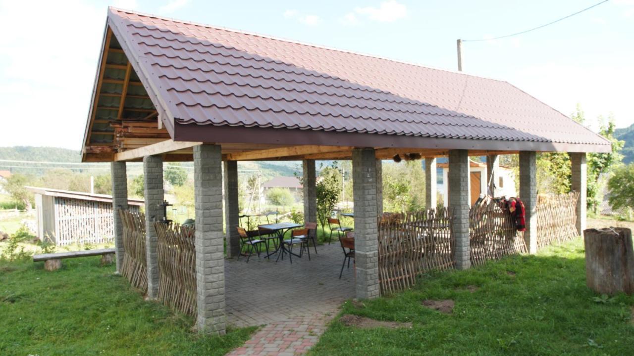 Hotel U Dvori Podgorodtsy Exterior foto